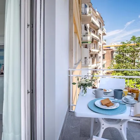 Sorrentovibes